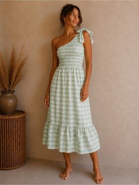 #153 🌷Mint Green Gingham One Shoulder | Midi Dress | Tie Strap Smocked | Size S